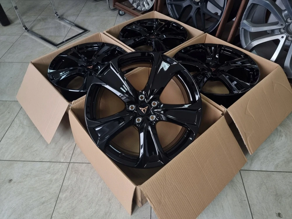 SEAT Leon VW Golf Jetta Audi Q4 A3 S3 19"
