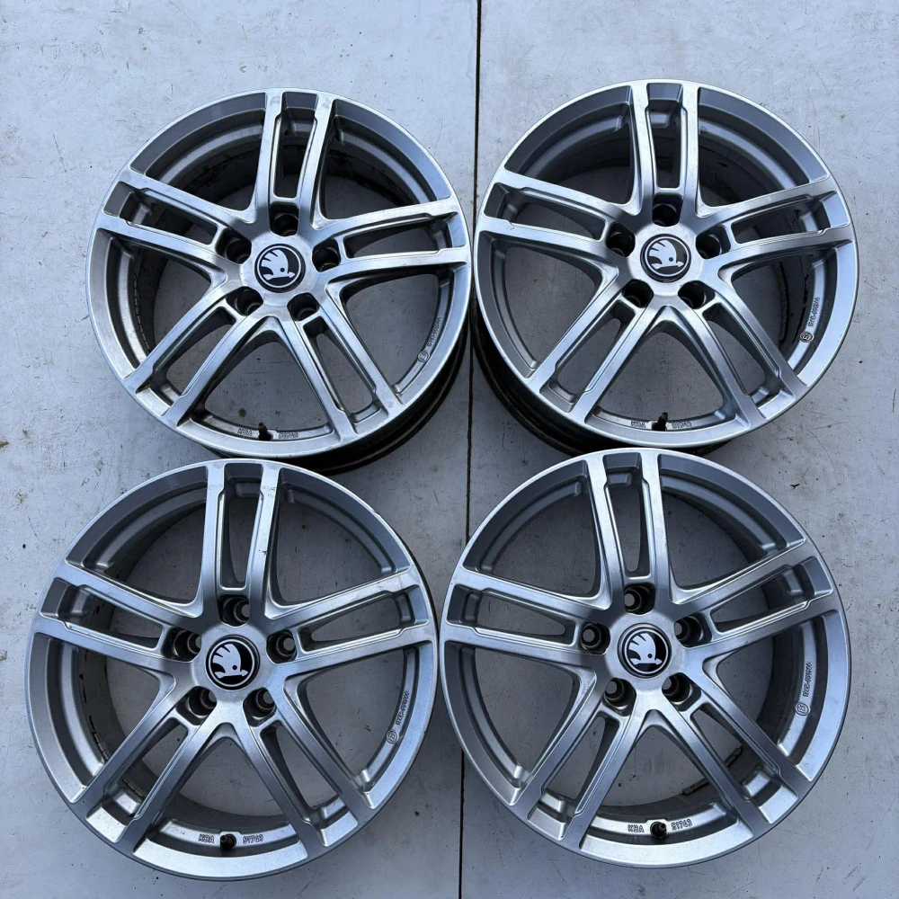 ŠKODA OCTAVIA SUPERB KAROQ YETI 17"