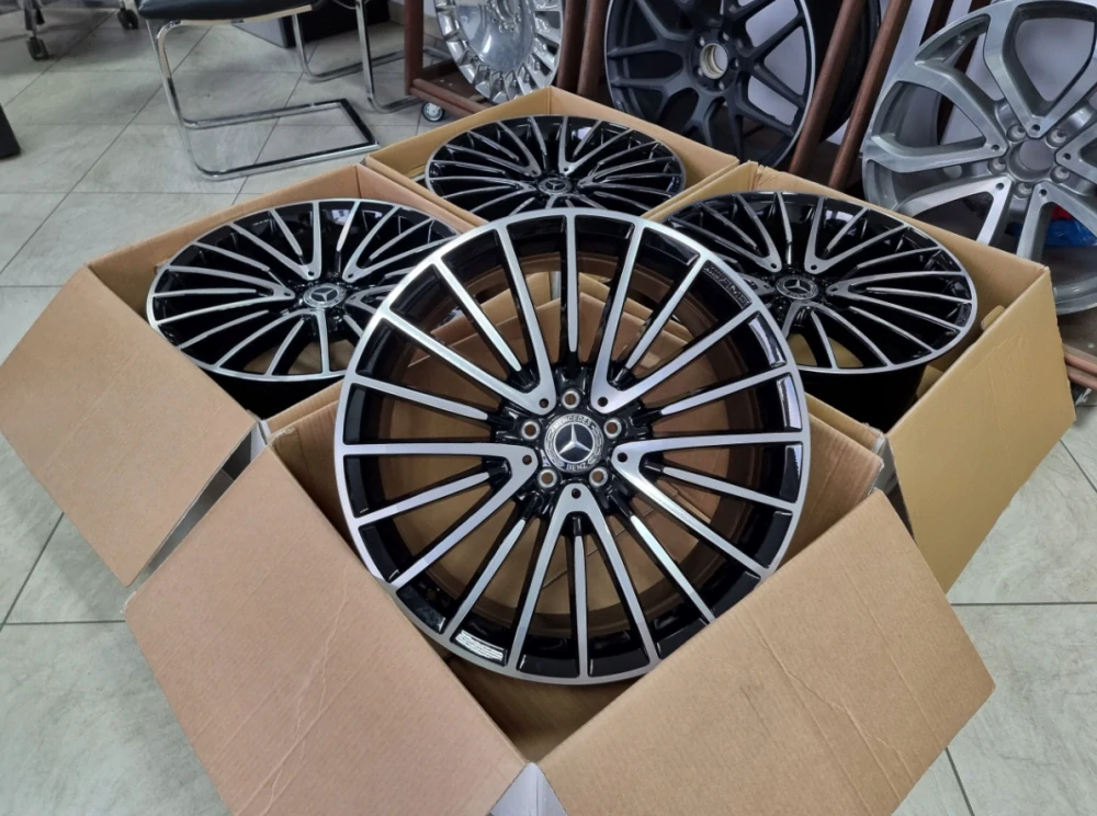 NOVÁ (DEMO) ORIGINÁLNÍ ALU KOLA MERCEDES S 21"AMG