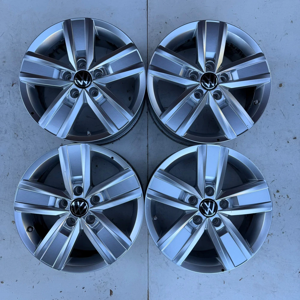 ALU KOLA VW MULTIVAN TRANSPORTER T5 T6 17"