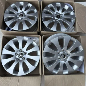 ŠKODA SUPERB OCTAVIA KAROQ 17" NOVÉ DPH