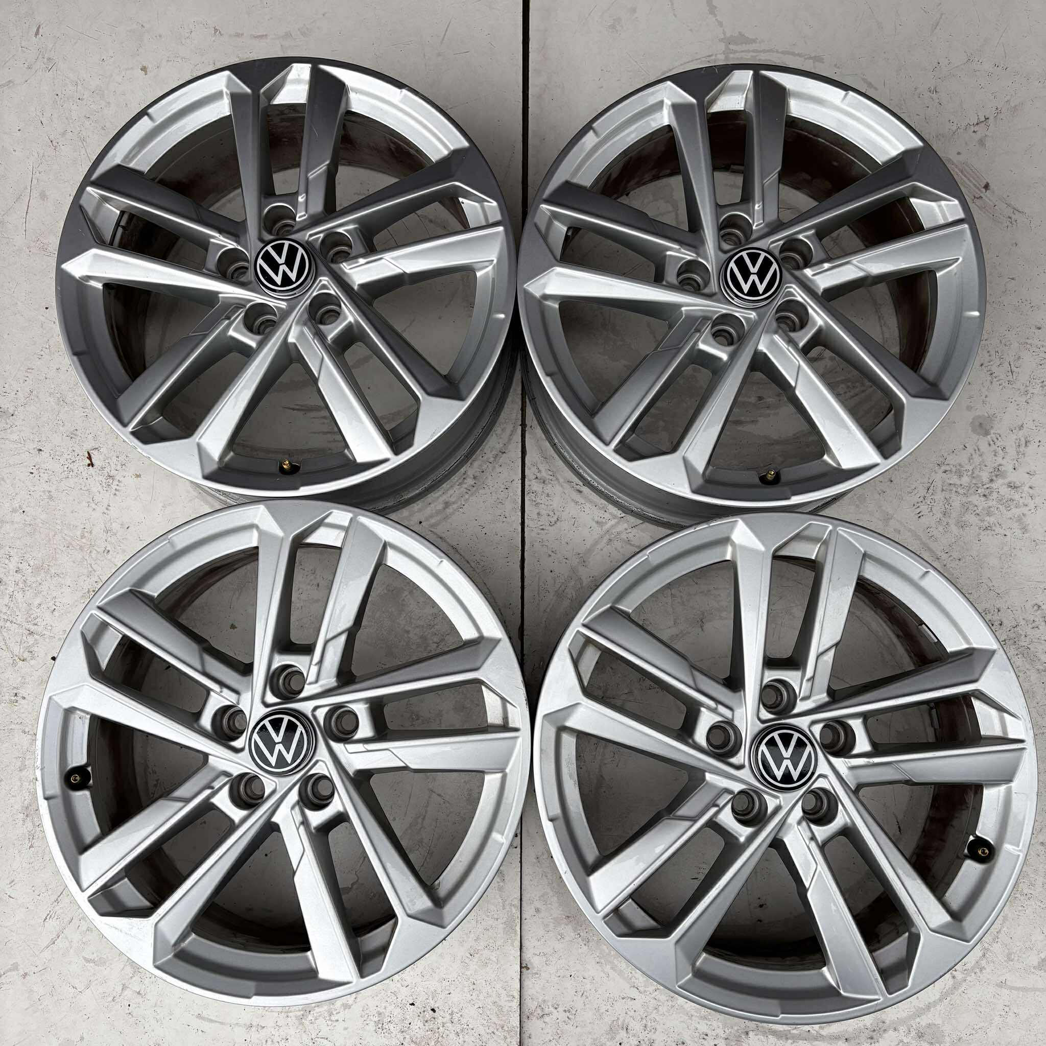 VW GOLF PASSAT TROC 17"