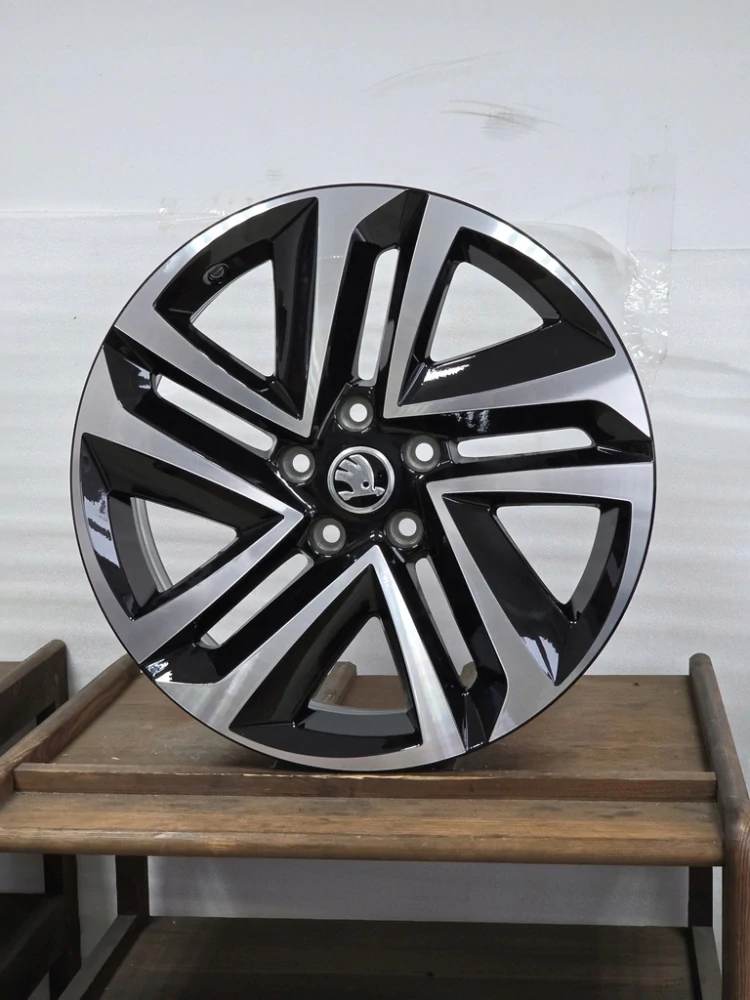 Skoda Karoq Kodiaq Yeti Audi Q2 Q3 MG 5 GT HS Pilot 18"