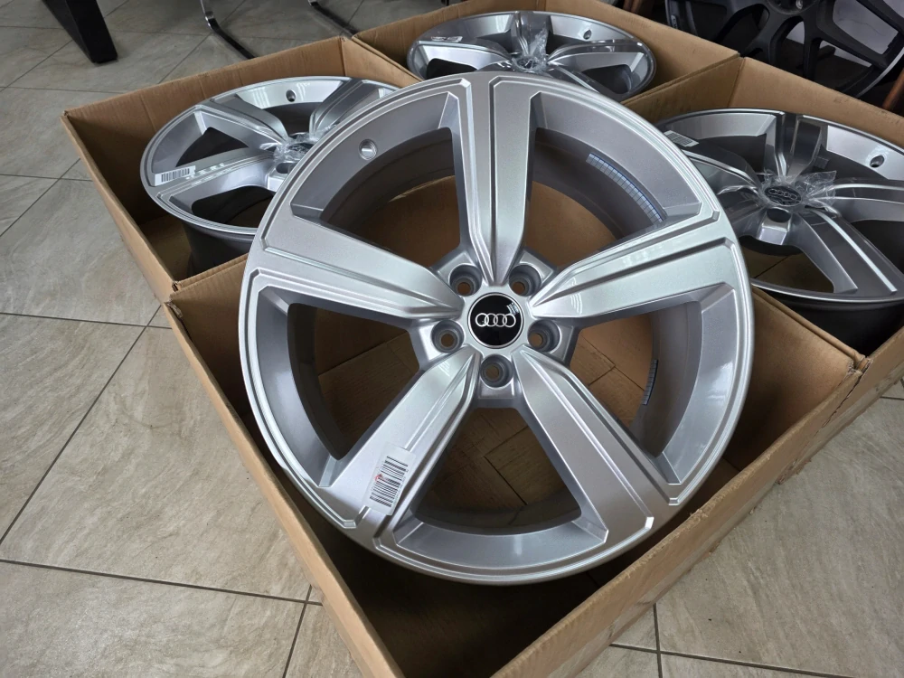 Audi Sportback Q8 e-tron 4KE601025S 20"