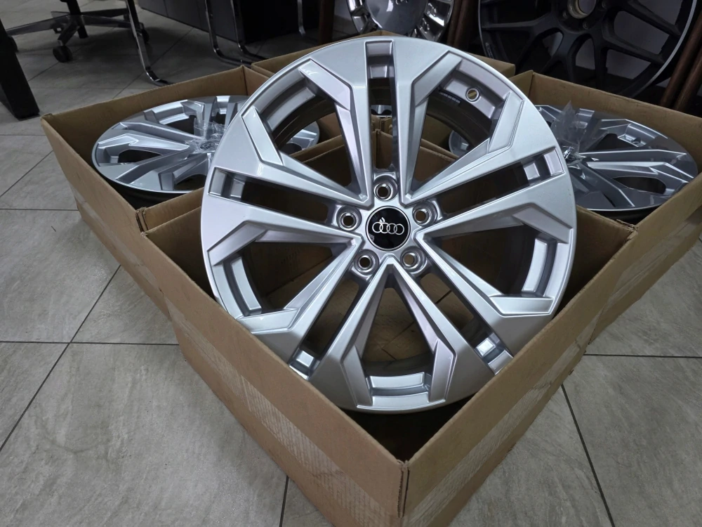 Audi A4 Allroad B9 Audi A5 8T 8W9601025L 18"