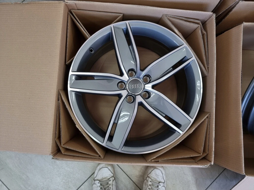 Audi A3 S3 RS3 8V 19" 8V0 601 025 AS