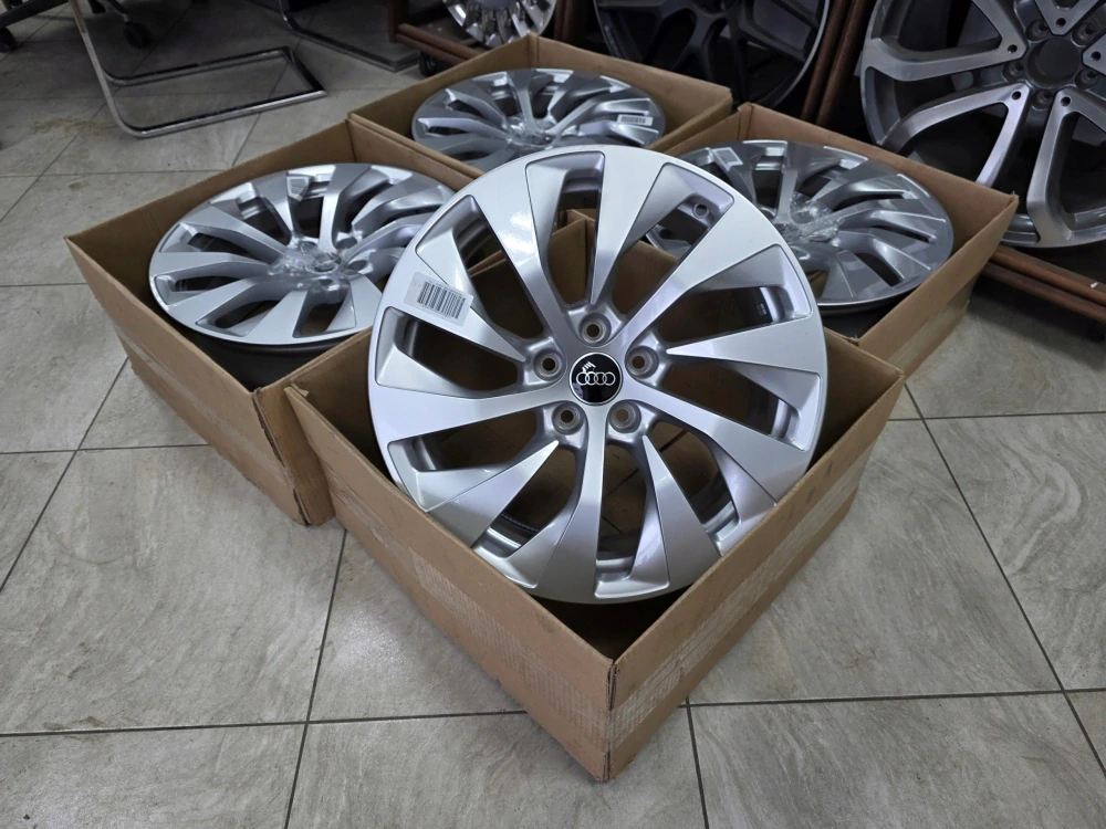 Audi A7 Q7 A4 B8 Allroad 4K8601025A 18"
