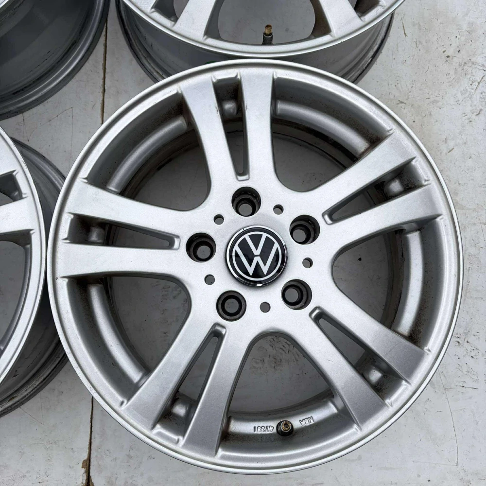 ALU KOLA VW GOLF 16" DPH