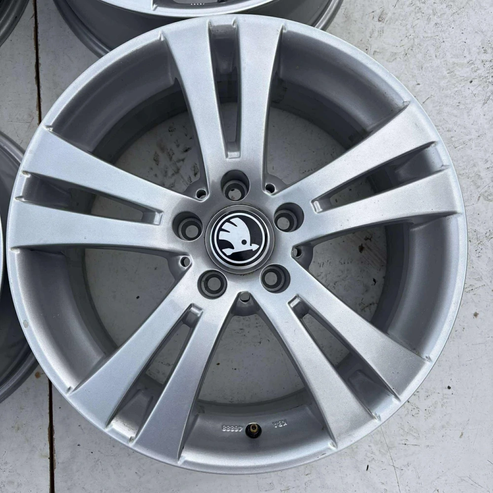ALU KOLA ŠKODA SUPERB OCTAVIA KAROQ 17" DPH