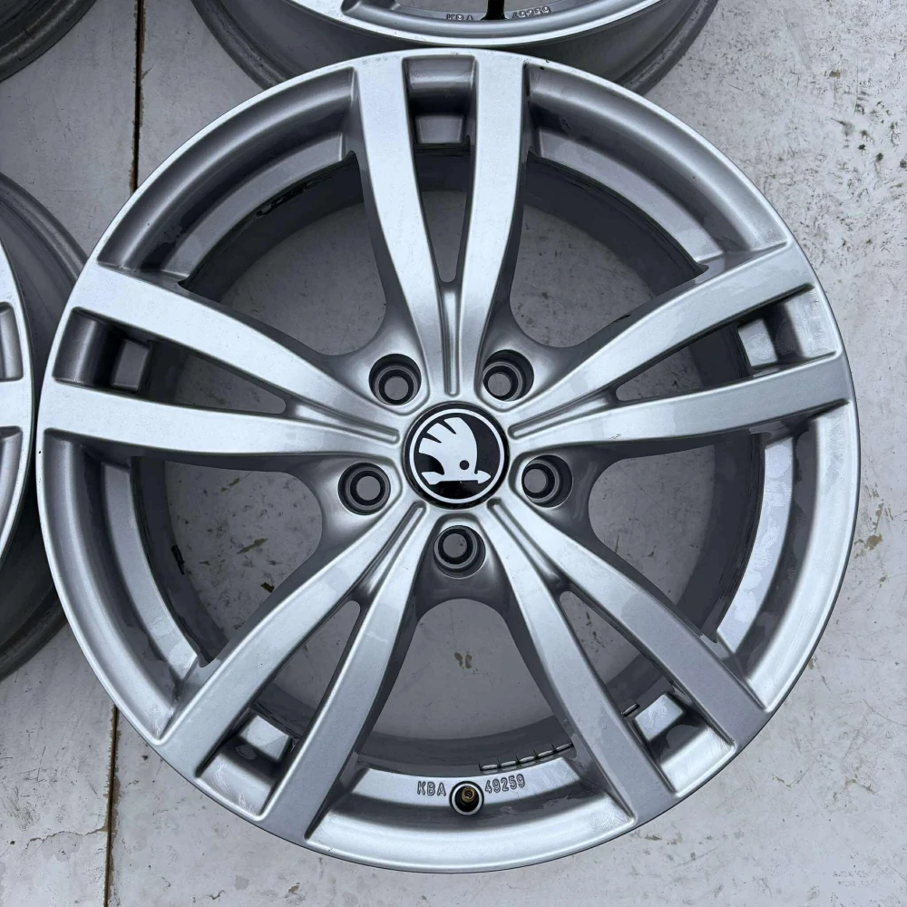 ALU KOLA ŠKODA SUPERB OCTAVIA KAROQ 17" DPH