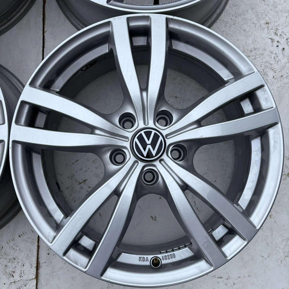 ALU KOLA VW PASSAT GOLF T-ROC TIGUAN 17" DPH