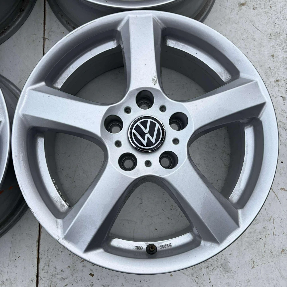 ALU KOLA VW GOLF PASSAT TOURAN SHARAN 16" DPH