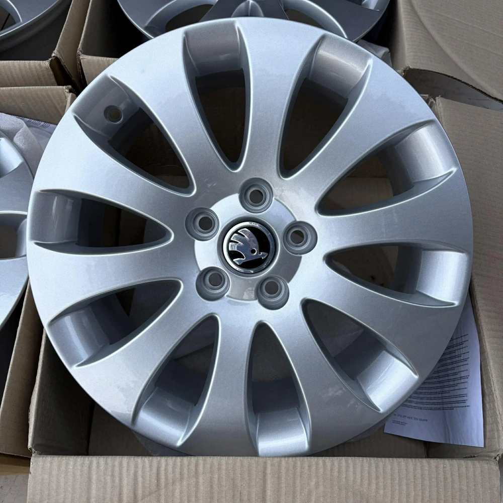 ŠKODA SUPERB OCTAVIA KAROQ 17" NOVÉ DPH