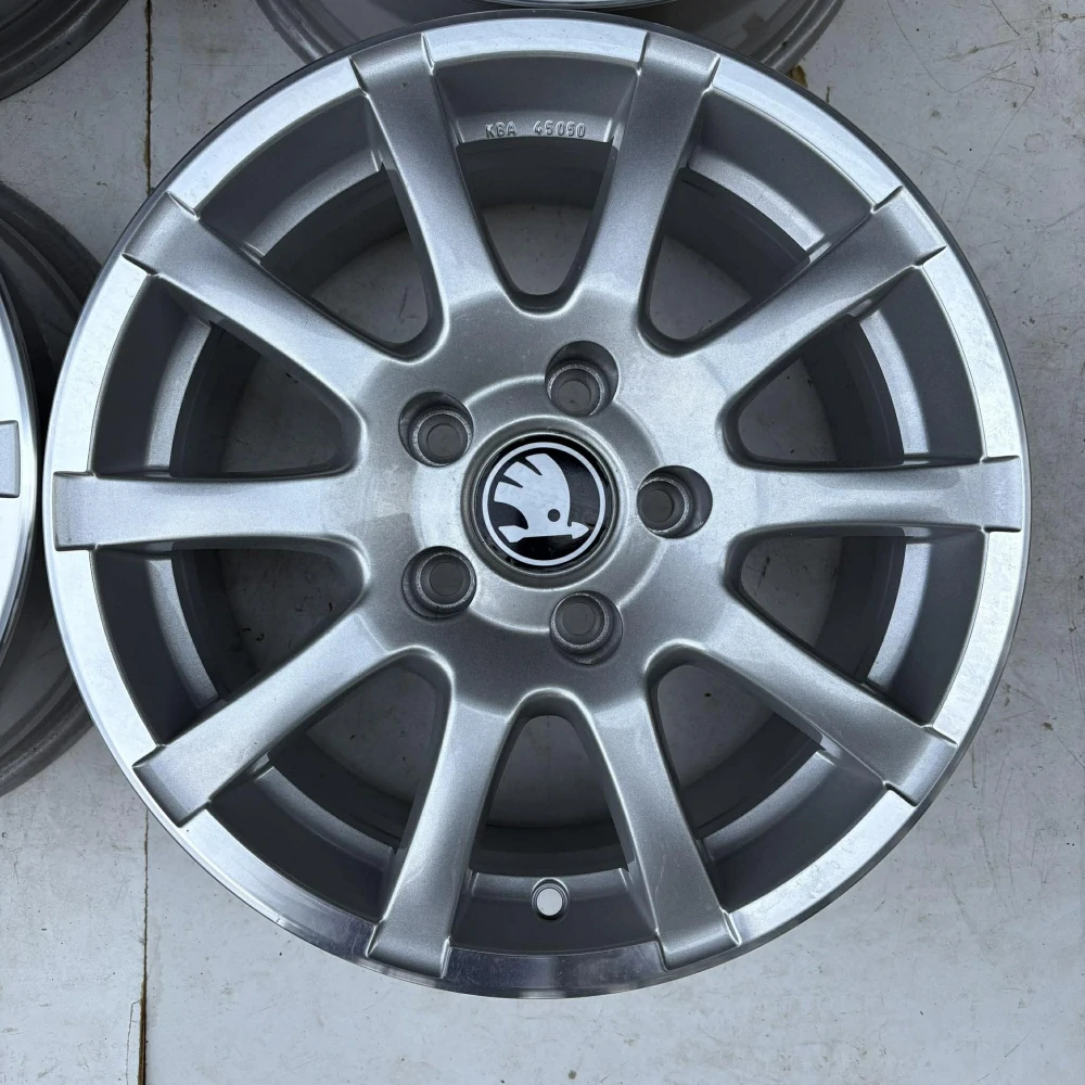 NOVÁ ALU KOLA ŠKODA OCTAVIA 15" DPH