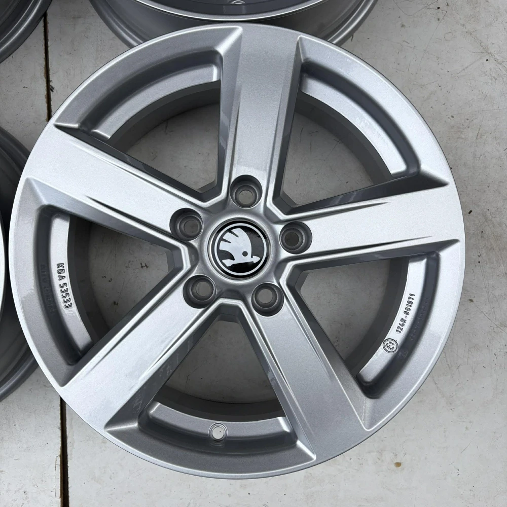 NOVÁ ALU KOLA ŠKODA OCTAVIA SUPERB KAROQ 16" DPH