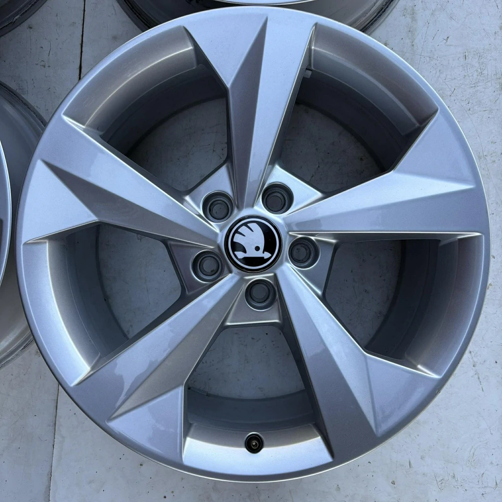 ALU KOLA ŠKODA SUPERB OCTAVIA KAROQ 18" DPH