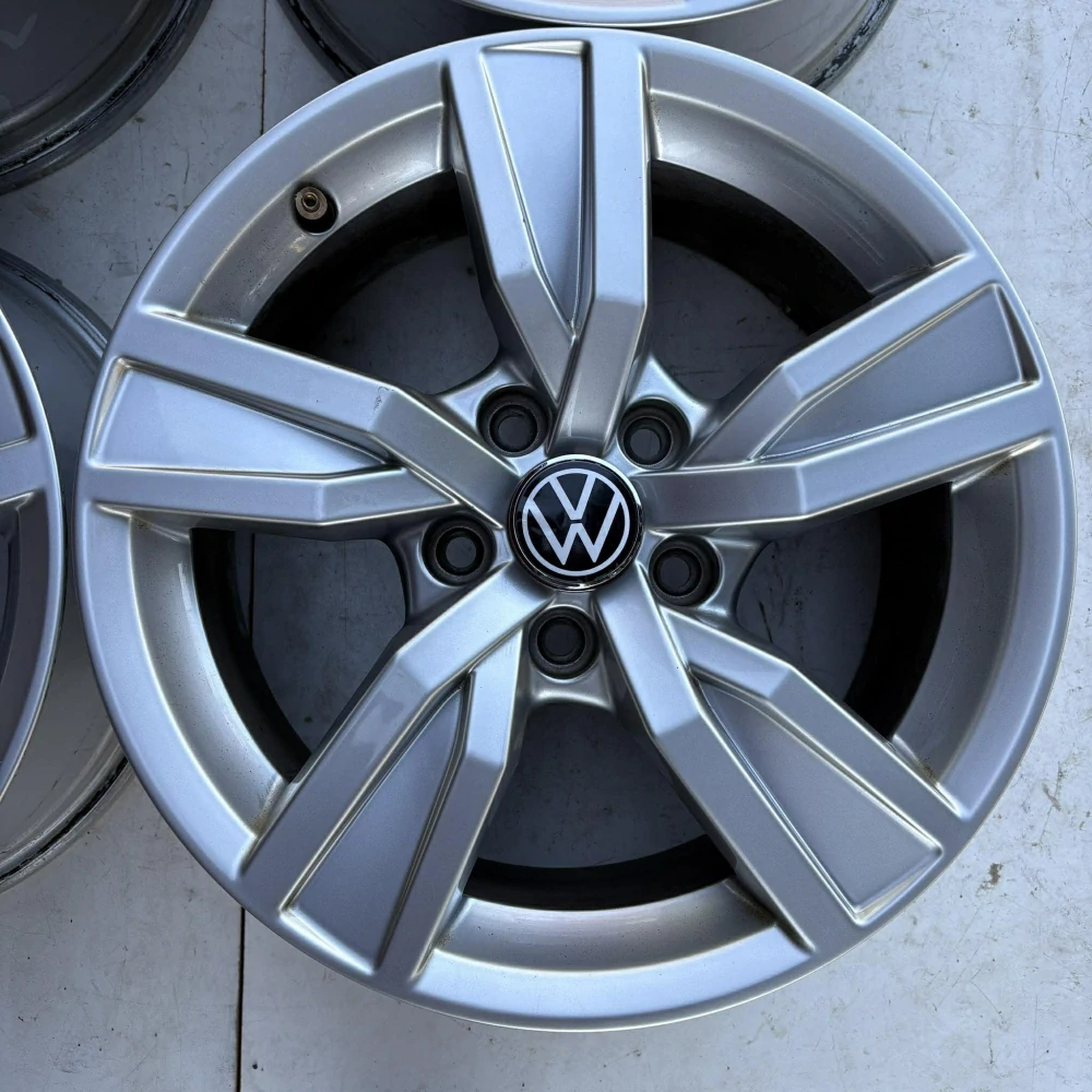 ALU KOLA VW GOLF PASSAT CADDY TOURAN TIGUAN 16"DPH