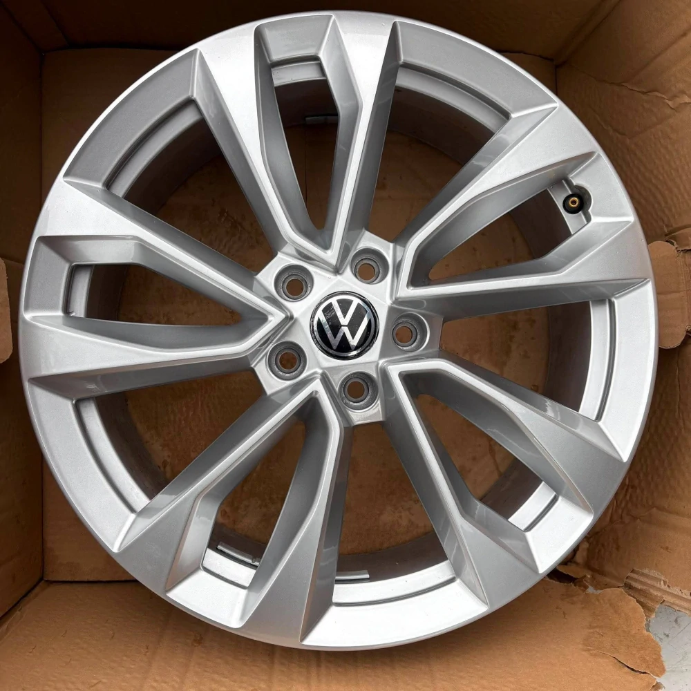 NOVÁ ORIGINÁLNÍ ALU KOLA VW TIGUAN 16" DPH