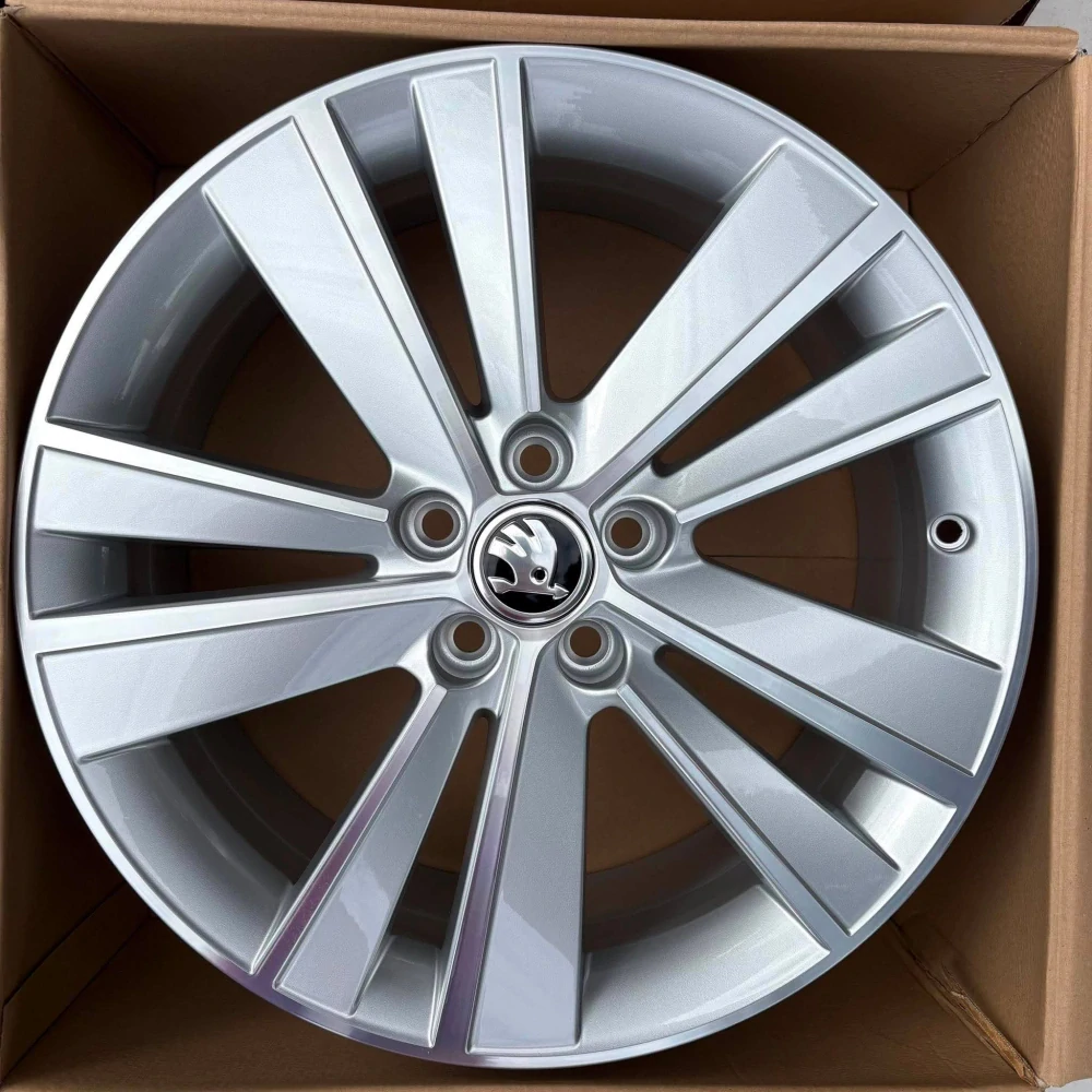 NOVÁ ALU KOLA ŠKODA RAPID FABIA KAMIQ SCALA 17"DPH