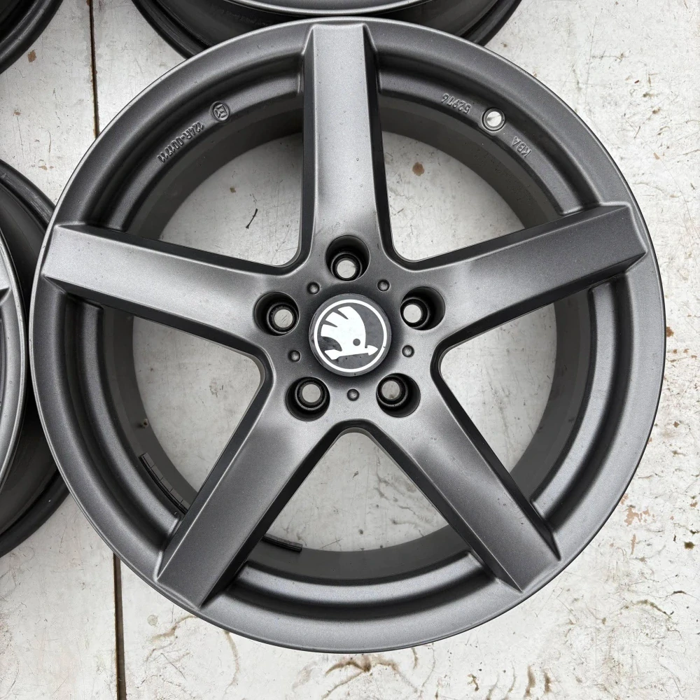 NOVÁ ALU ŠKODA KAROQ OCTAVIA SUPERB 17" DPH