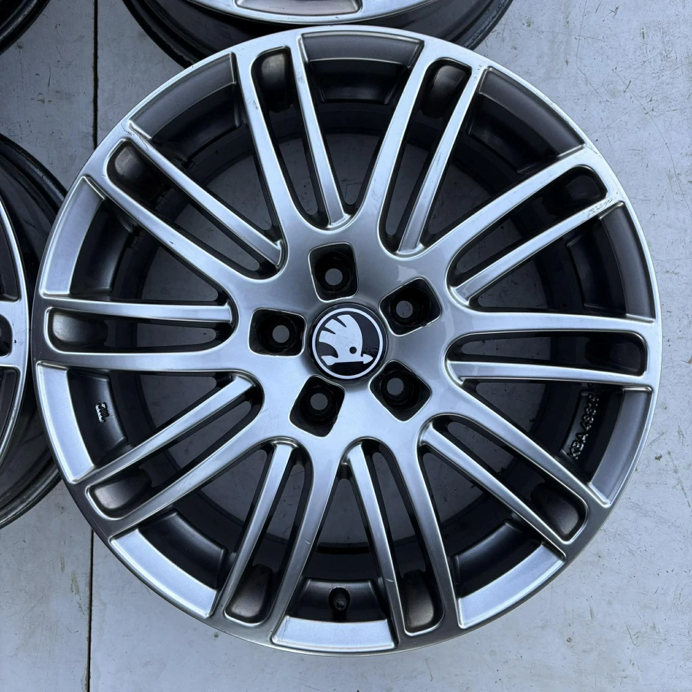 ŠKODA OCTAVIA SUPERB KAROQ YETI 17"
