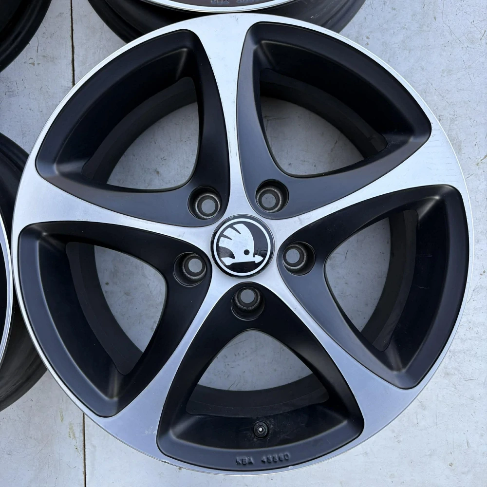 ŠKODA OCTAVIA SUPERB KAROQ YETI 16"
