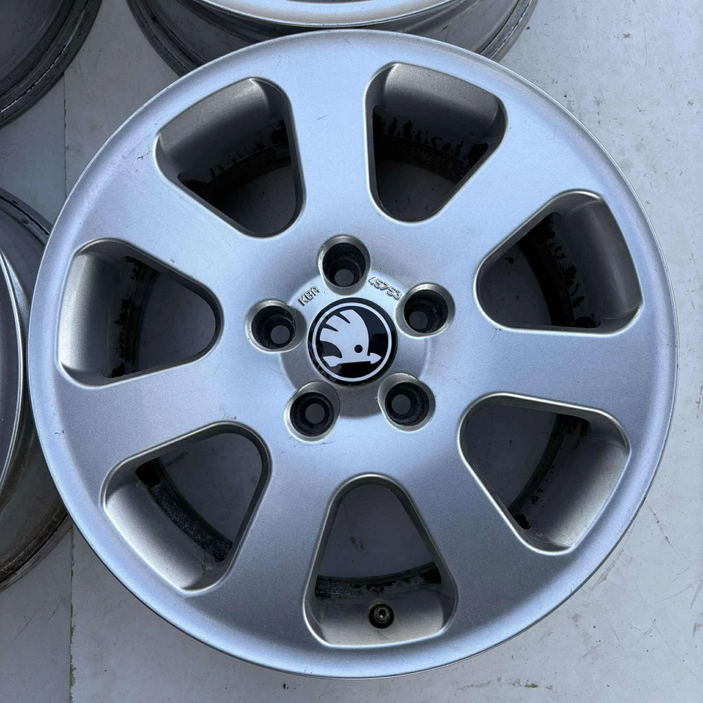 ŠKODA OCTAVIA SUPERB YETI 16"