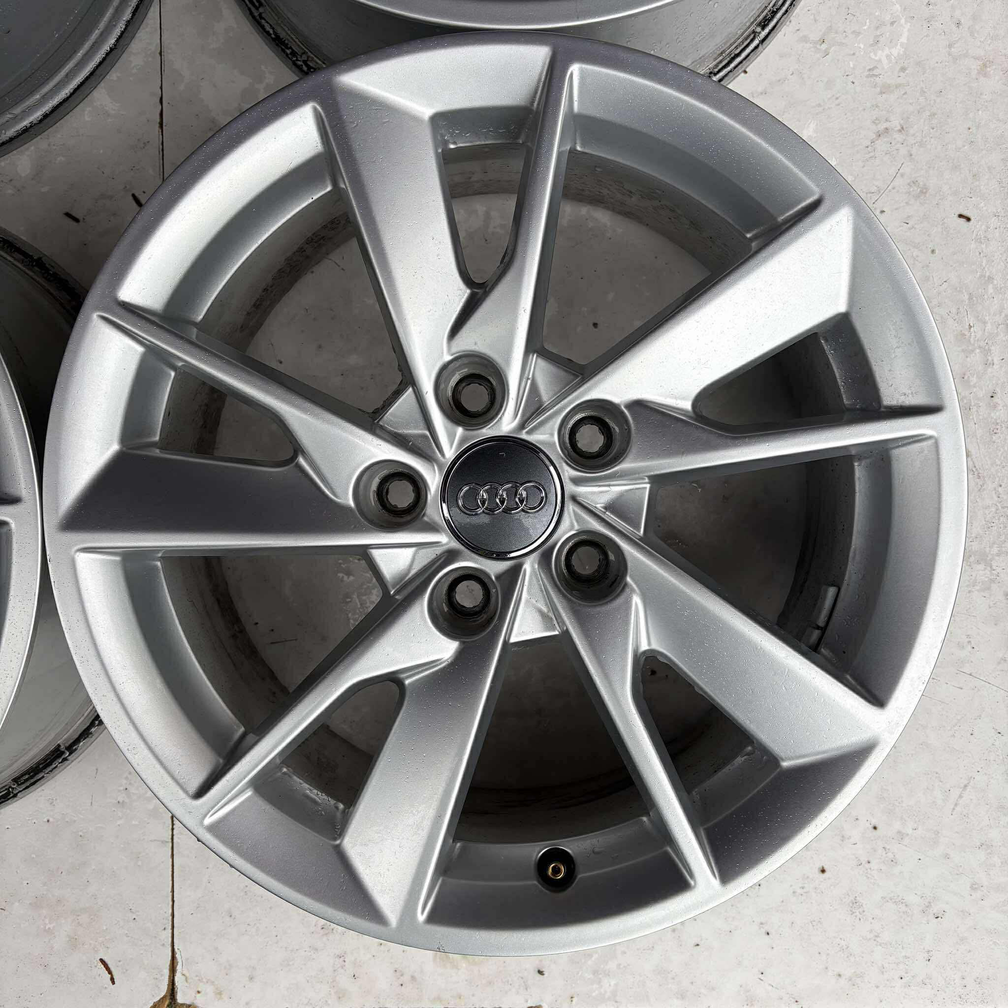 AUDI A3 A4 Q3 16"