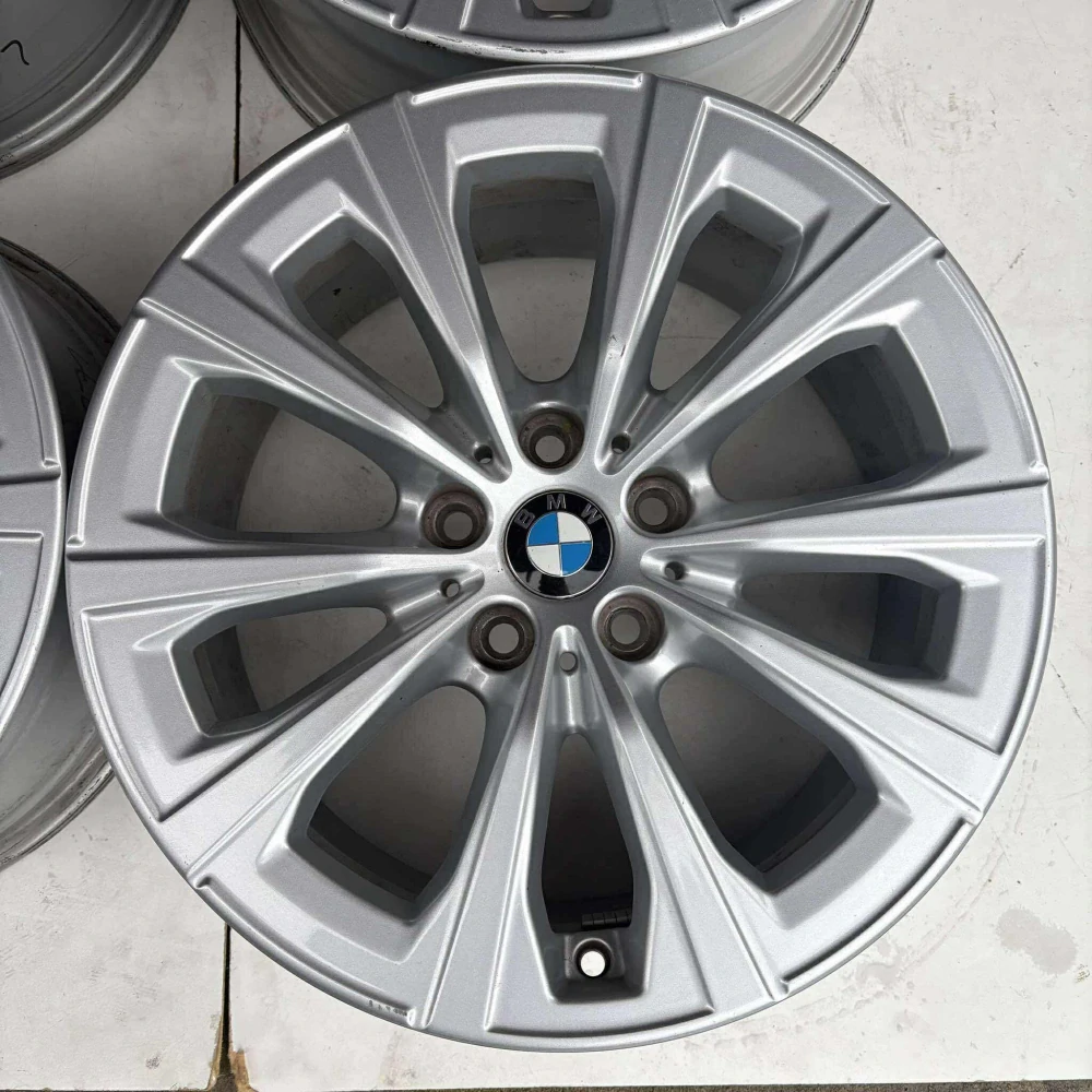 BMW 3 G20 G21 G30 G31 X1 F48 X2 F39 17''