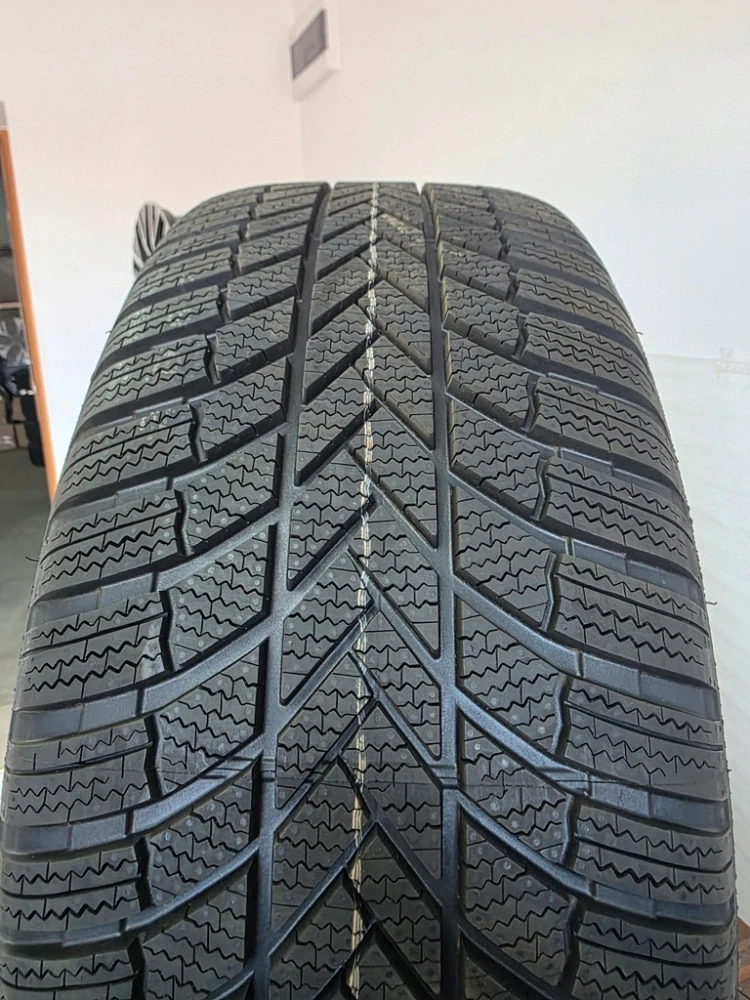 CUPRA FORMENTOR 18" Bridgestone 2023 ROK