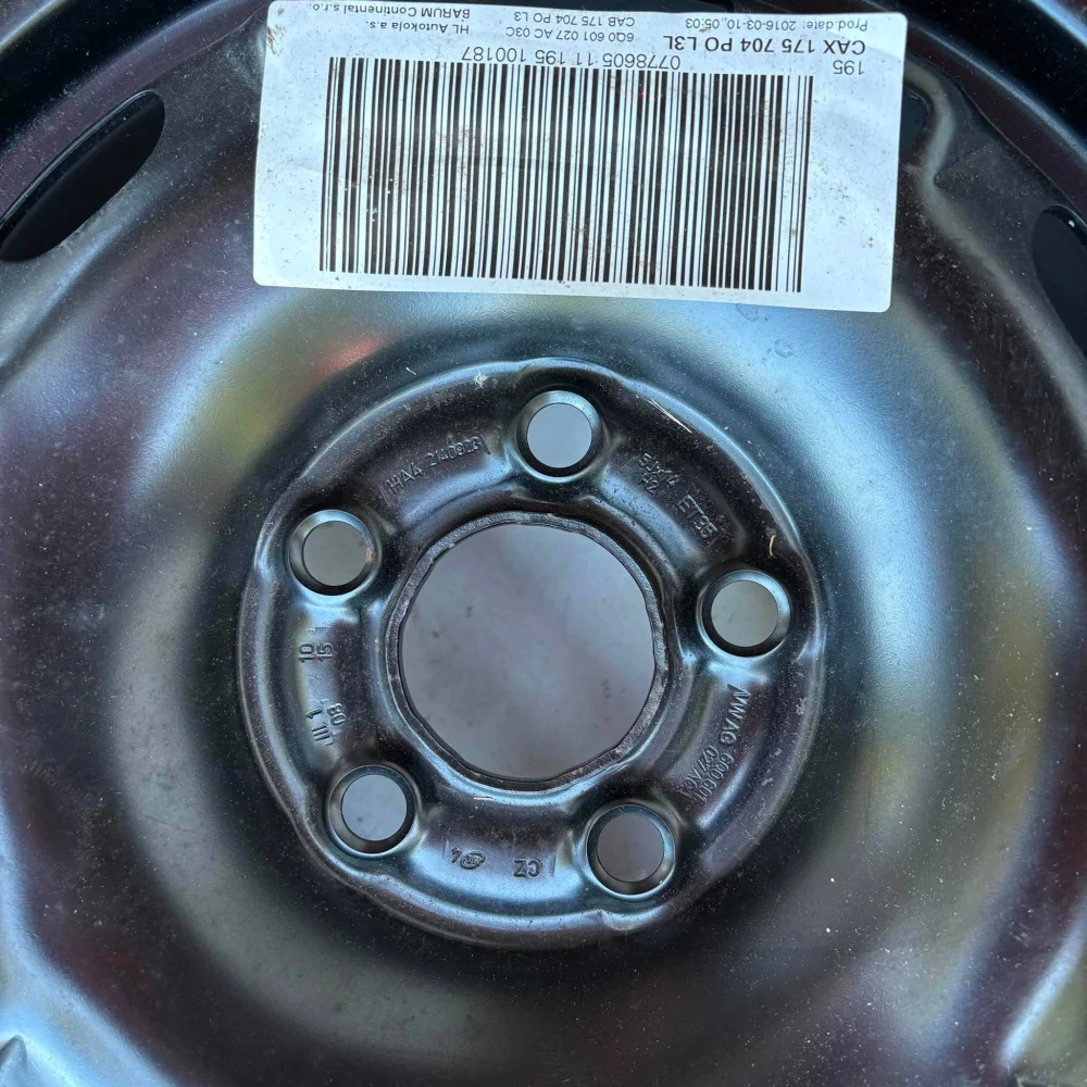 NOVÁ ZIMNÍ KOLA ŠKODA FABIA 175/70R14 DPH