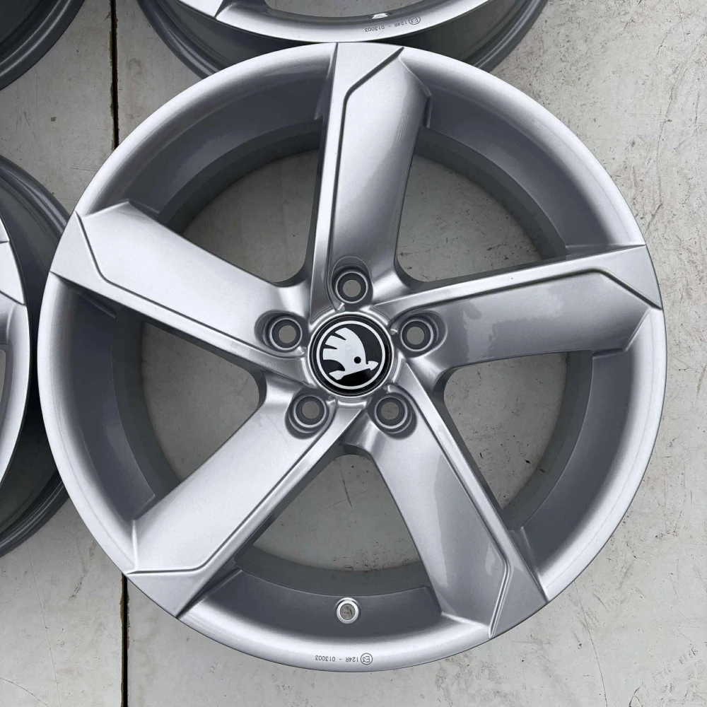 ALU KOLA ŠKODA KODIAQ OCTAVIA SUPERB 17" DPH