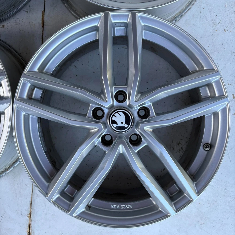 ALU KOLA ŠKODA KAROQ OCTAVIA SUPERB 18" DPH