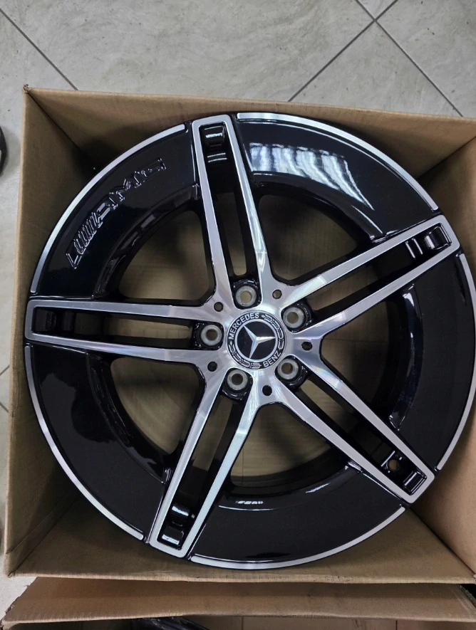 NOVÁ ALU KOLA MERCEDES-BENZ 19" AMG