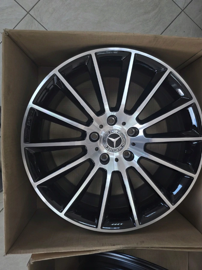 NOVÁ ORIGINÁLNÍ ALU KOLA MERCEDES  G 20" AMG