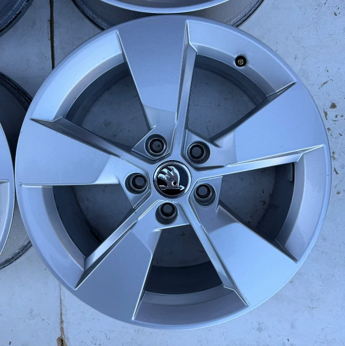 Originální alu kola Škoda pro vozy Karoq, Yeti, Superb, Octavia, Kodiaq 17"