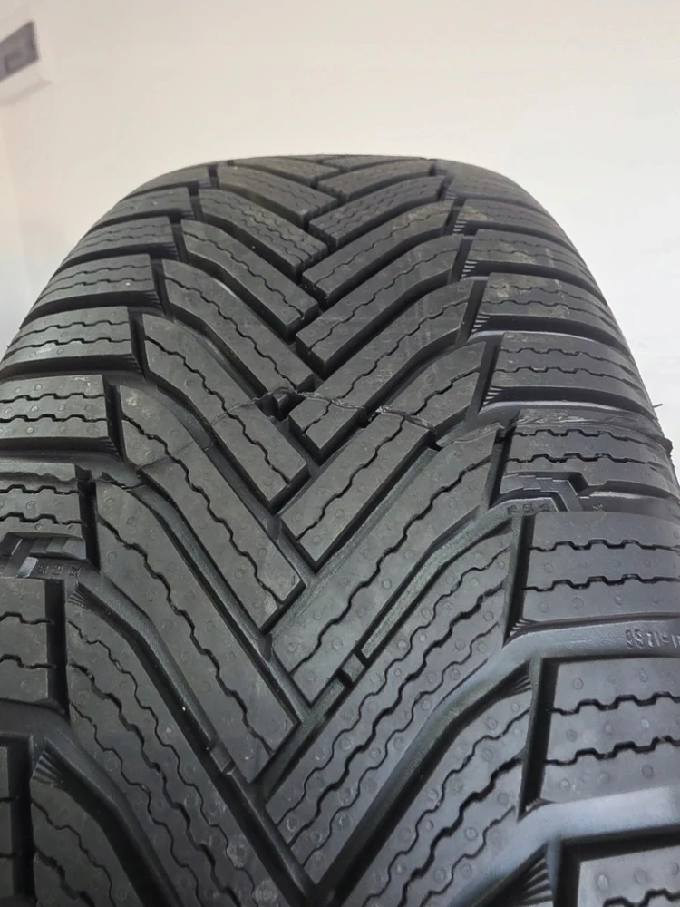 Cupra Born Volkswagen VW ID.3 Michelin 2023 215/50R19