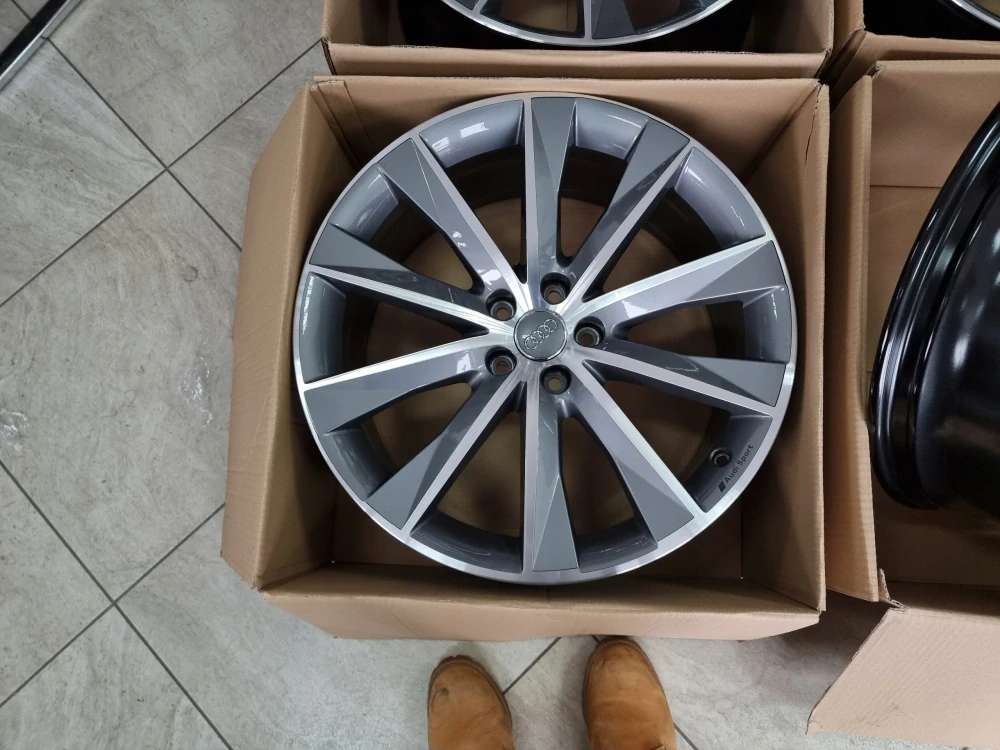 Audi A4 B9 Q5 A8 D4 20"
