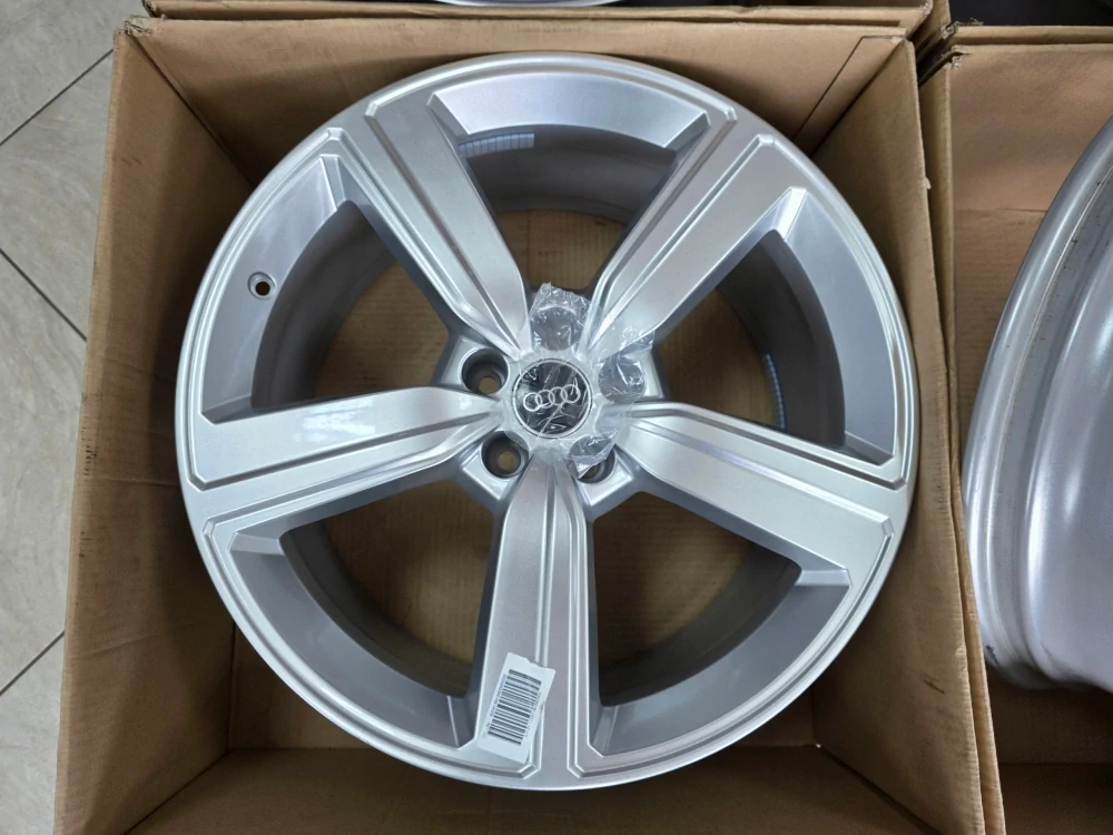 Audi Sportback Q8 e-tron 4KE601025S 20"