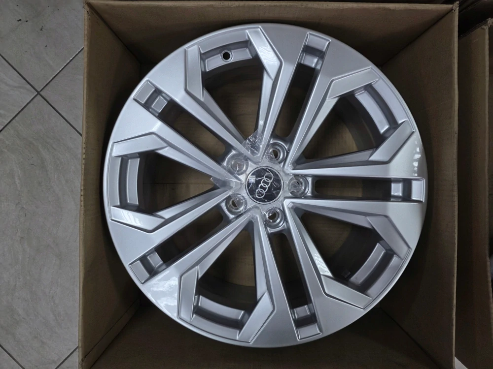 Audi A4 Allroad B9 Audi A5 8T 8W9601025L 18"