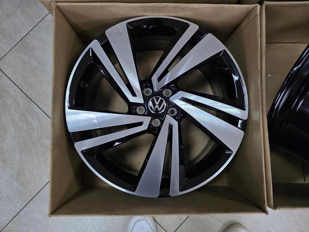 VW T-Cross Taigo Skoda Kamiq Scala 18" 5x100