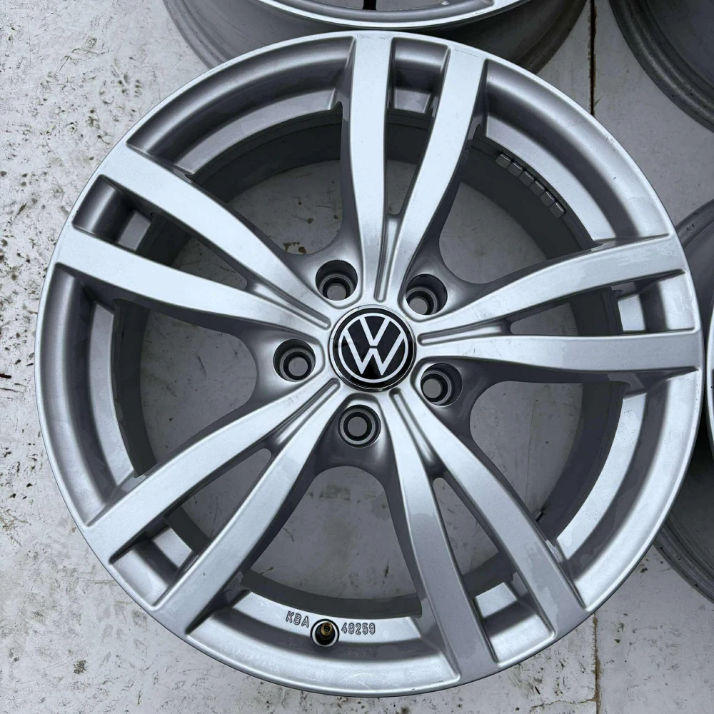 ALU KOLA VW PASSAT GOLF T-ROC TIGUAN 17" DPH