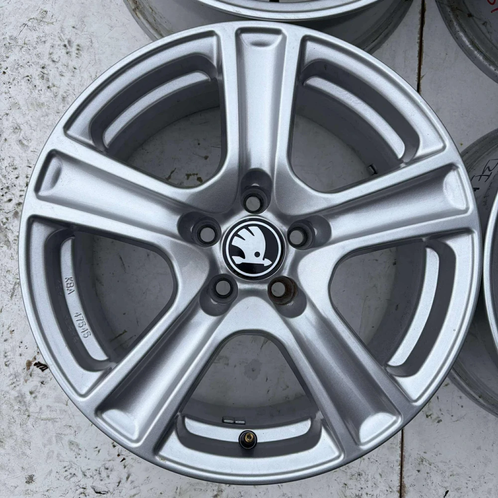 ALU KOLA ŠKODA Scala Fabia Kamiq 16" DPH