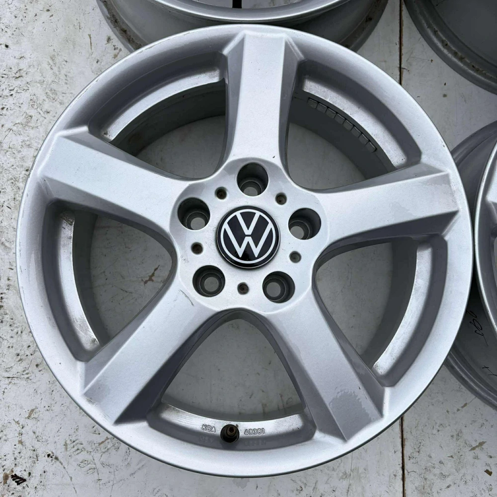 ALU KOLA VW GOLF PASSAT TOURAN SHARAN 16" DPH