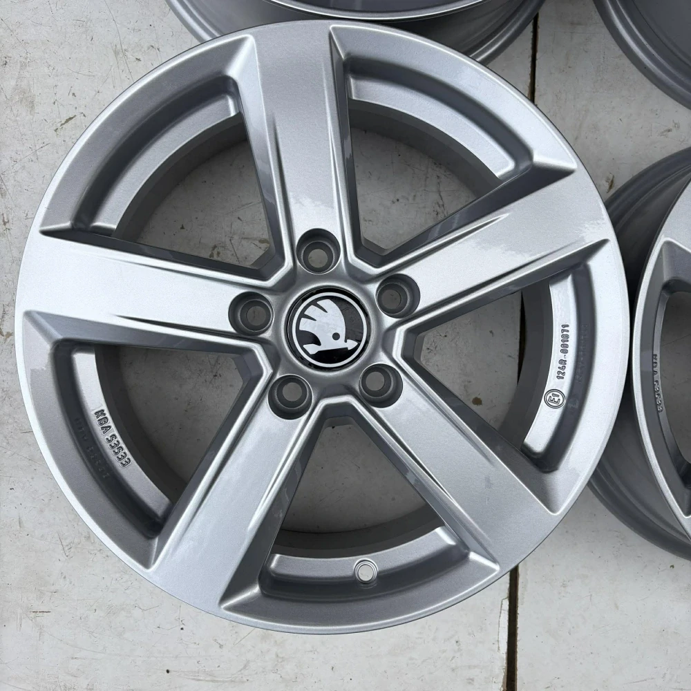NOVÁ ALU KOLA ŠKODA OCTAVIA SUPERB KAROQ 16" DPH
