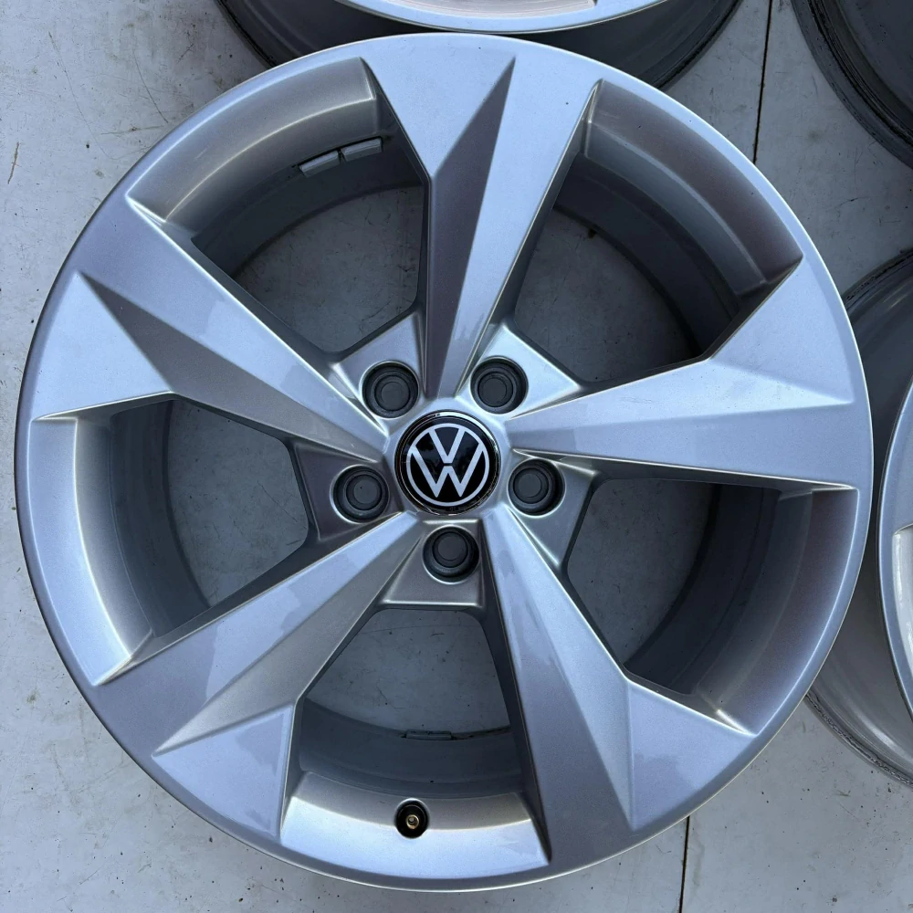 ALU KOLA VW GOLF PASSAT ARTEON 18" DPH
