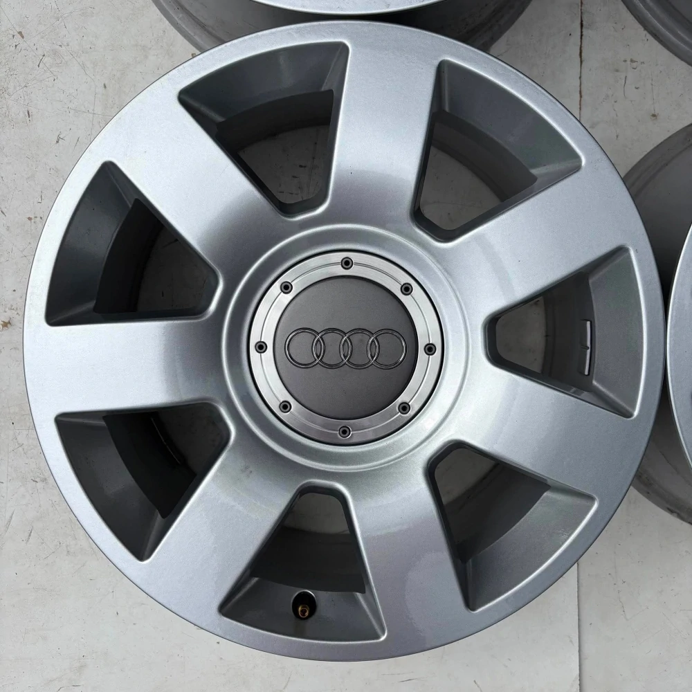 ALU KOLA AUDI A8 D3 A6 C6 17" DPH