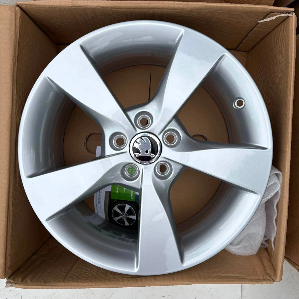 NOVÁ ALU KOLA ŠKODA RAPID SCALA FABIA KAMIQ 16"