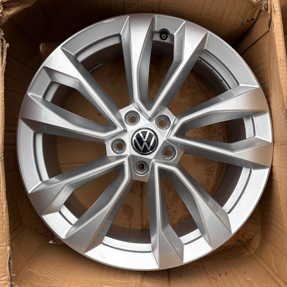 NOVÁ ORIGINÁLNÍ ALU KOLA VW TIGUAN 16" DPH