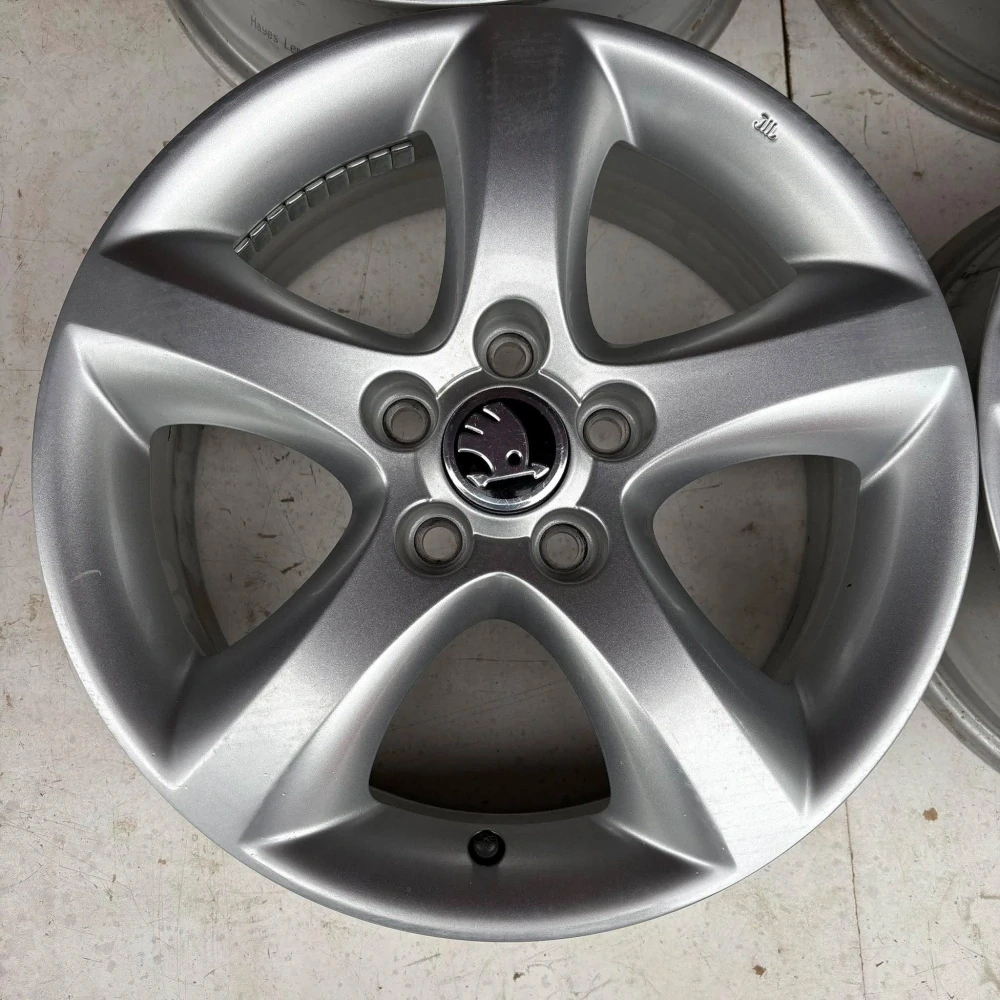 ALU KOLA ŠKODA FABIA RAPID 15" DPH